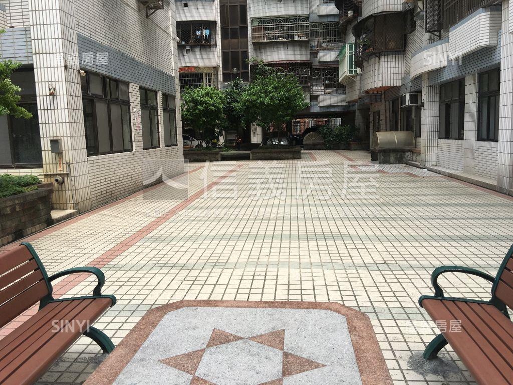 台北愛家３房平面車位房屋室內格局與周邊環境