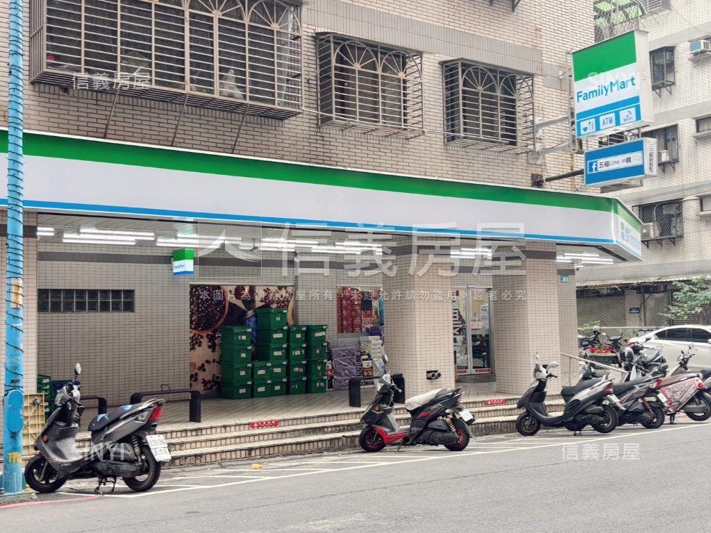 台北愛家３房平面車位房屋室內格局與周邊環境