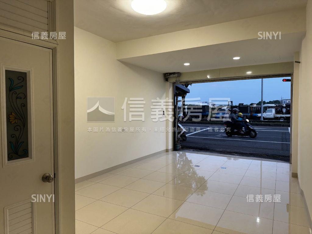 前後臨路美景整新車墅房屋室內格局與周邊環境