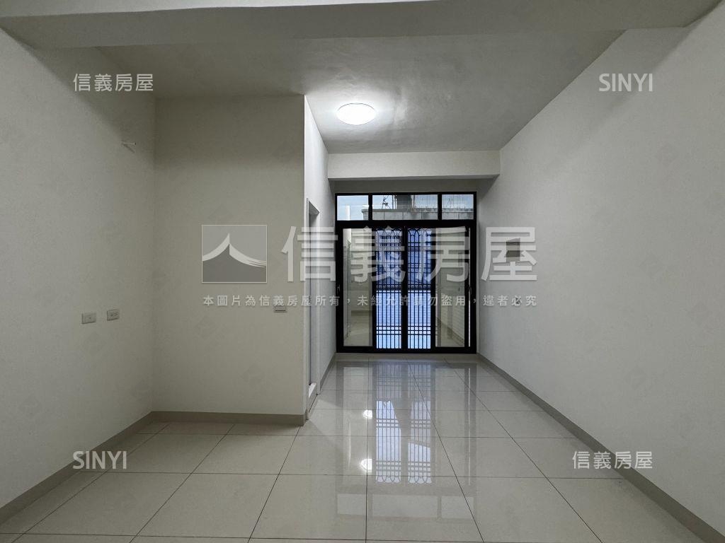 前後臨路美景整新車墅房屋室內格局與周邊環境