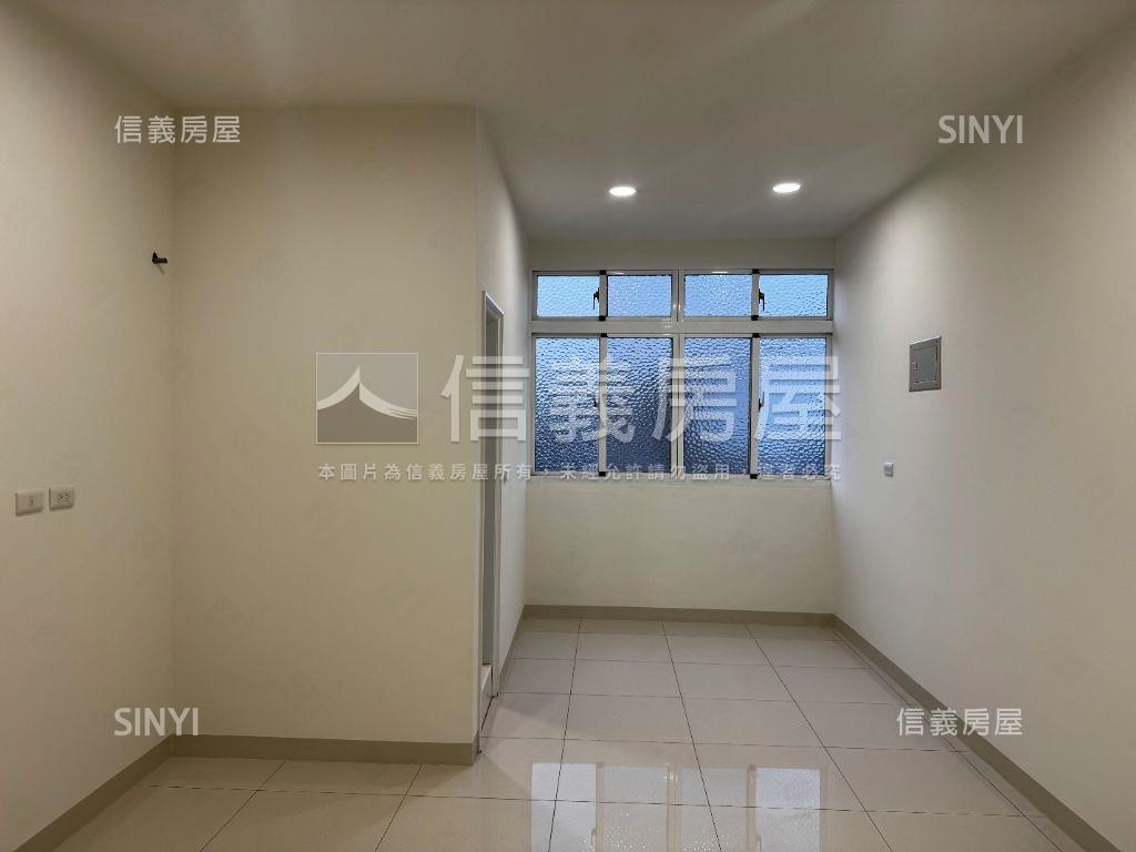 前後臨路美景整新車墅房屋室內格局與周邊環境