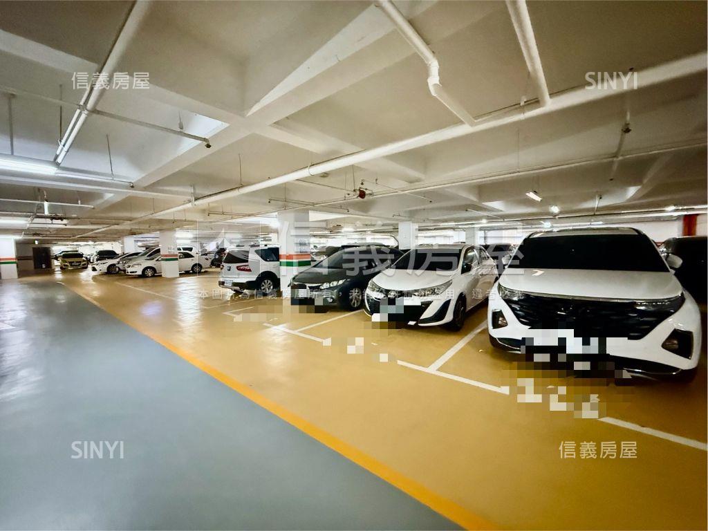 悠活郡高樓層三改二平車房屋室內格局與周邊環境