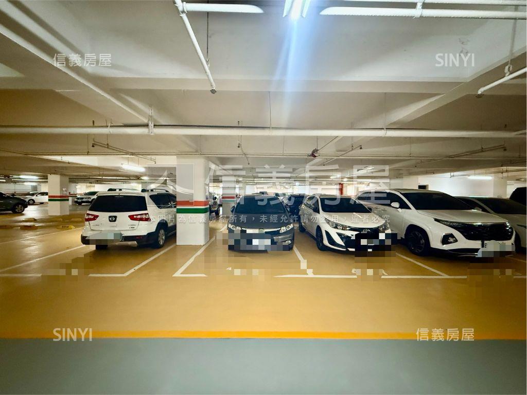 悠活郡高樓層三改二平車房屋室內格局與周邊環境