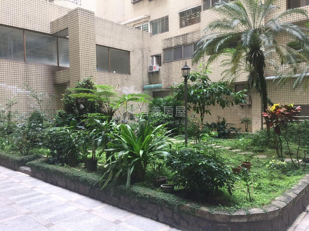 黎明春秋一套房房屋室內格局與周邊環境