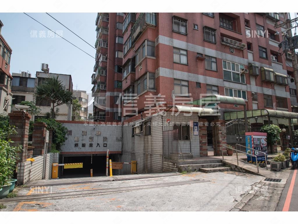 中山凱悅二期樓中樓＋車位房屋室內格局與周邊環境