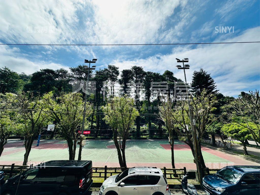 面公園清幽三房稀有二樓房屋室內格局與周邊環境