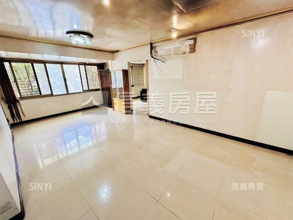 面公園清幽三房稀有二樓房屋室內格局與周邊環境