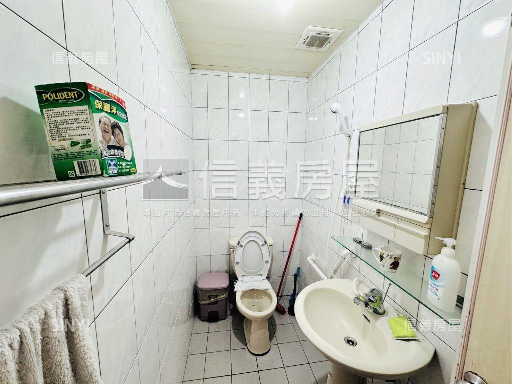 面公園清幽三房稀有二樓房屋室內格局與周邊環境