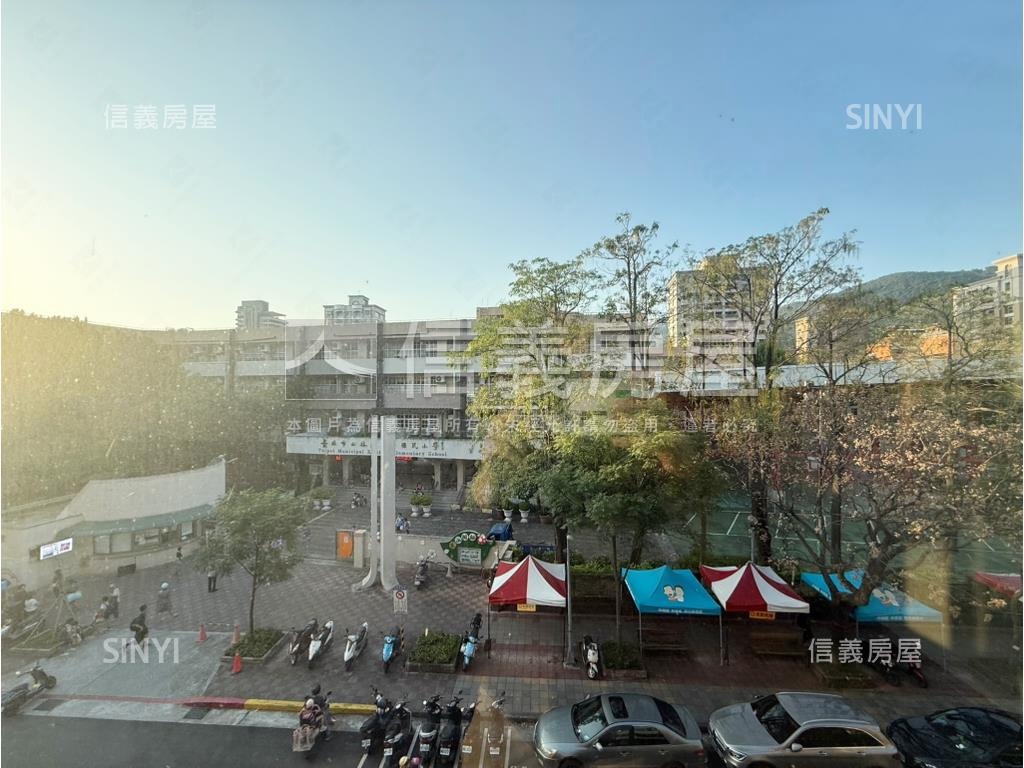 芝山國小綠景三房房屋室內格局與周邊環境