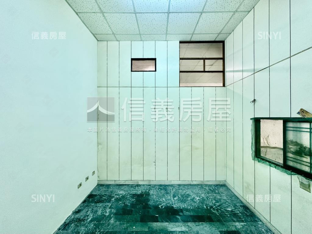 宜欣樹孝商圈大面寬店面房屋室內格局與周邊環境