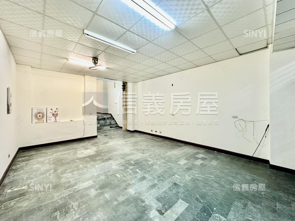 宜欣樹孝商圈大面寬店面房屋室內格局與周邊環境