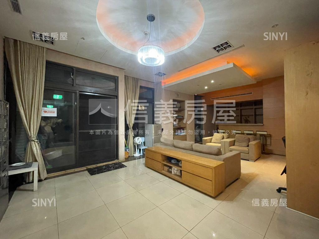 林森北金店面門面氣派房屋室內格局與周邊環境