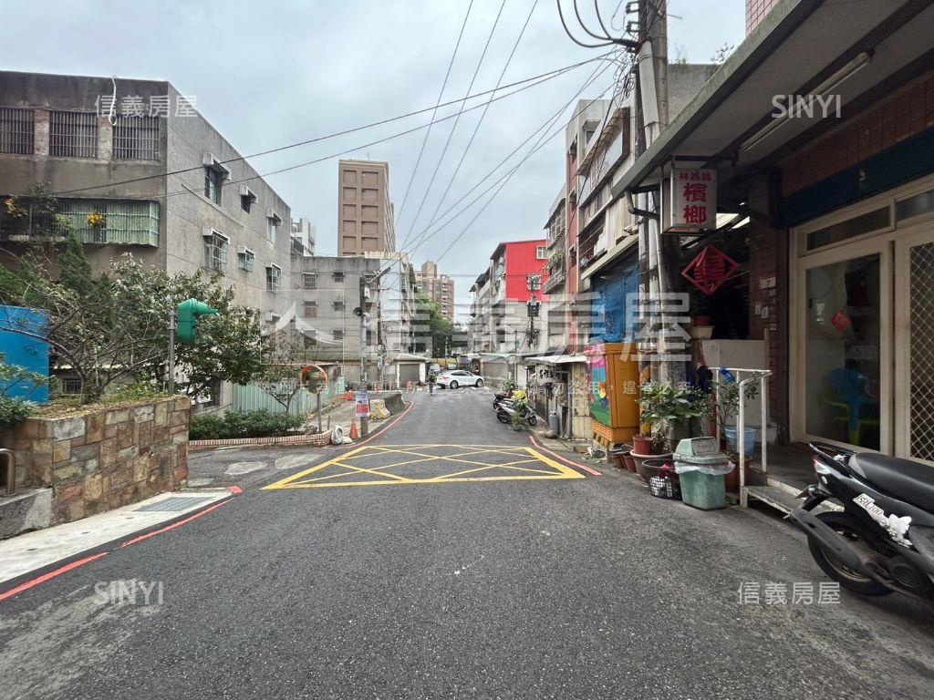 內壢長樂四街小資店面房屋室內格局與周邊環境
