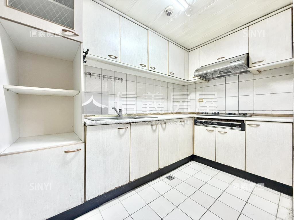 山海大地低總價紅樹林四房房屋室內格局與周邊環境