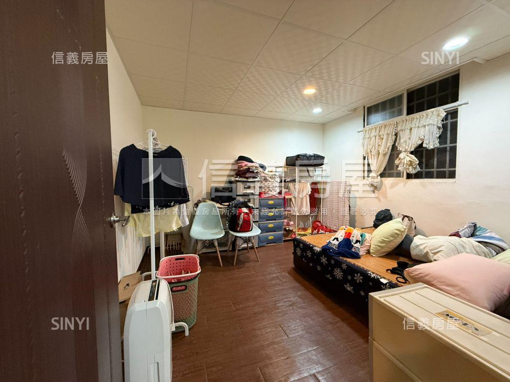 捷運明亮大棟距２房美寓房屋室內格局與周邊環境