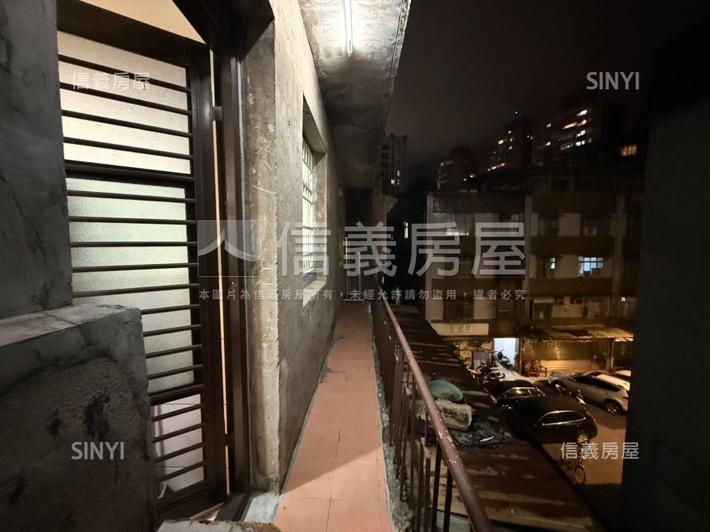 捷運明亮大棟距２房美寓房屋室內格局與周邊環境