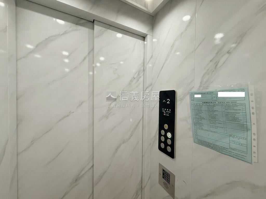 正中清路５％高投報率店面房屋室內格局與周邊環境