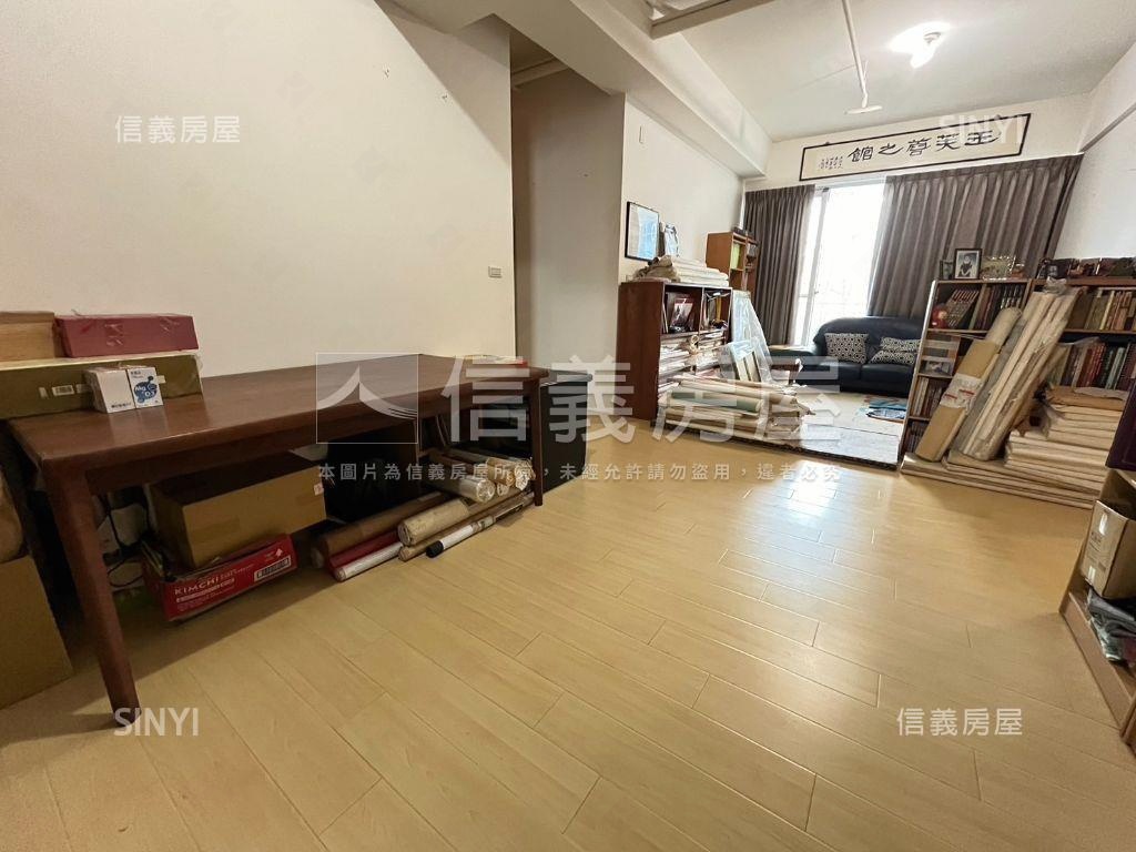 昇捷雲濤三房四衛浴房屋室內格局與周邊環境