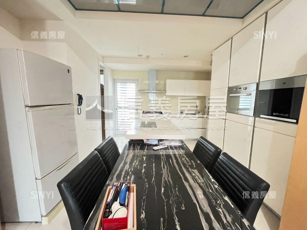 昇捷雲濤三房四衛浴房屋室內格局與周邊環境