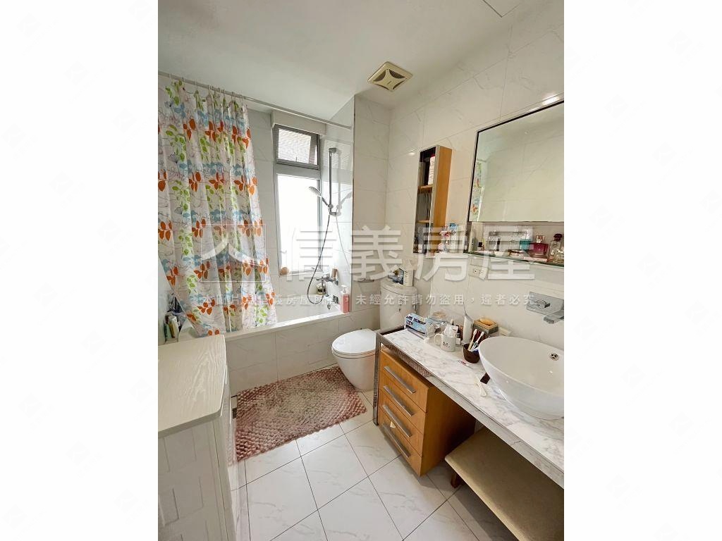 昇捷雲濤三房四衛浴房屋室內格局與周邊環境