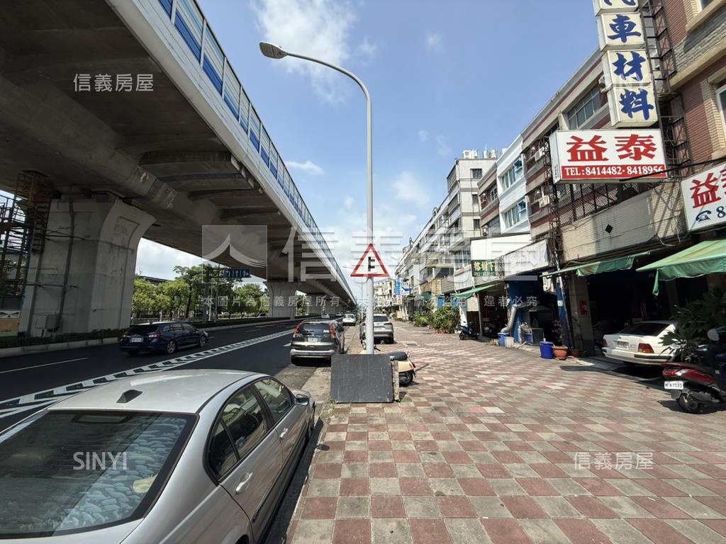 前鎮近草衙道正路金透店房屋室內格局與周邊環境