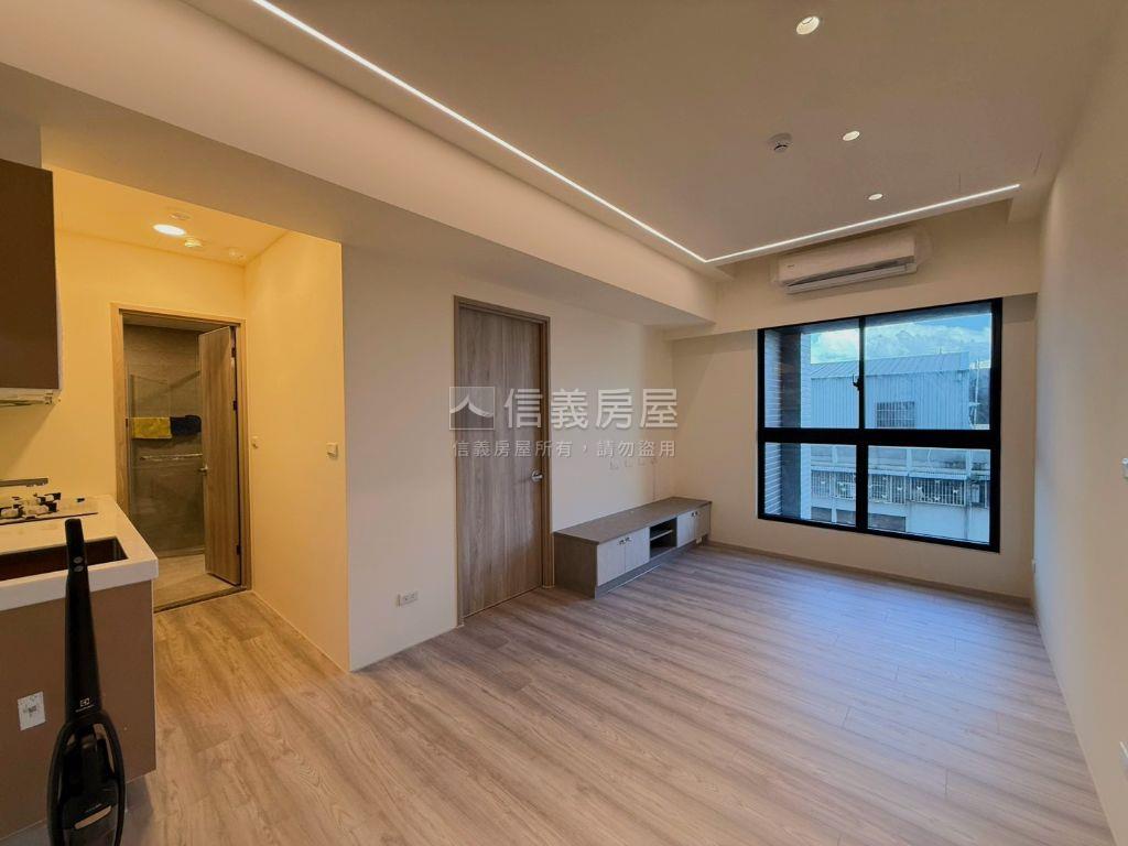 昂峰惟美美裝潢兩房兩衛房屋室內格局與周邊環境
