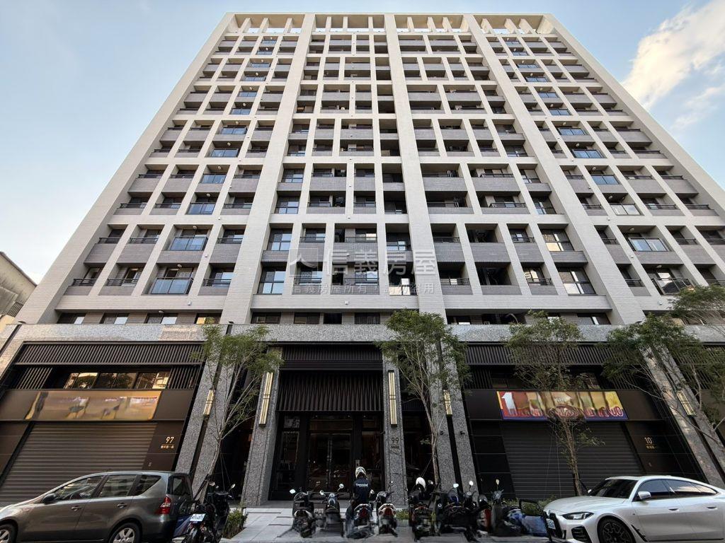 昂峰惟美美裝潢兩房兩衛房屋室內格局與周邊環境