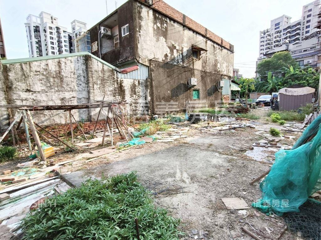 高大單塊建地大學十六街旁房屋室內格局與周邊環境