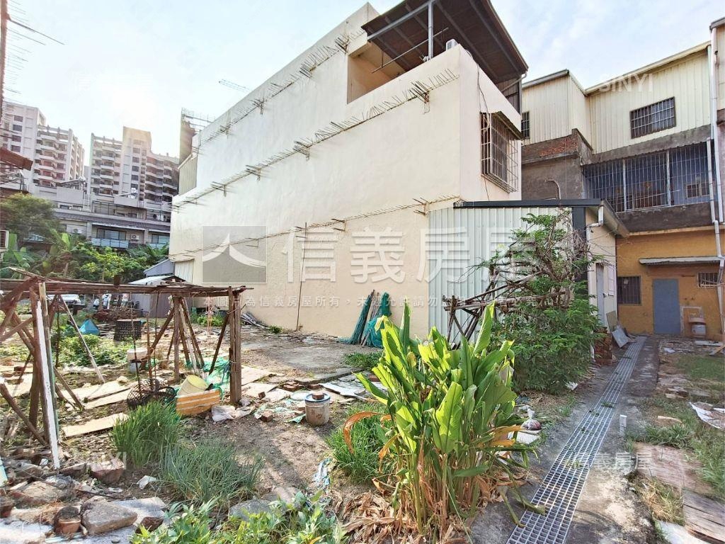 高大單塊建地大學十六街旁房屋室內格局與周邊環境