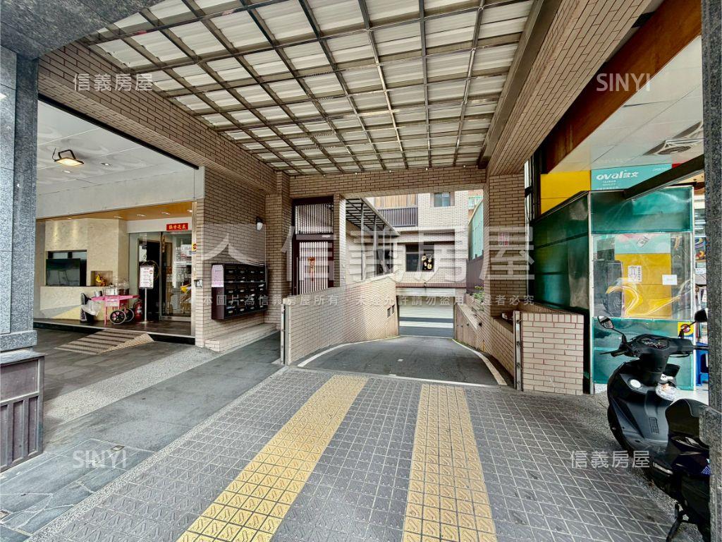 中原＊黃金店面房屋室內格局與周邊環境