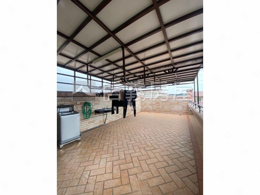義大學城莊園庭院別墅房屋室內格局與周邊環境