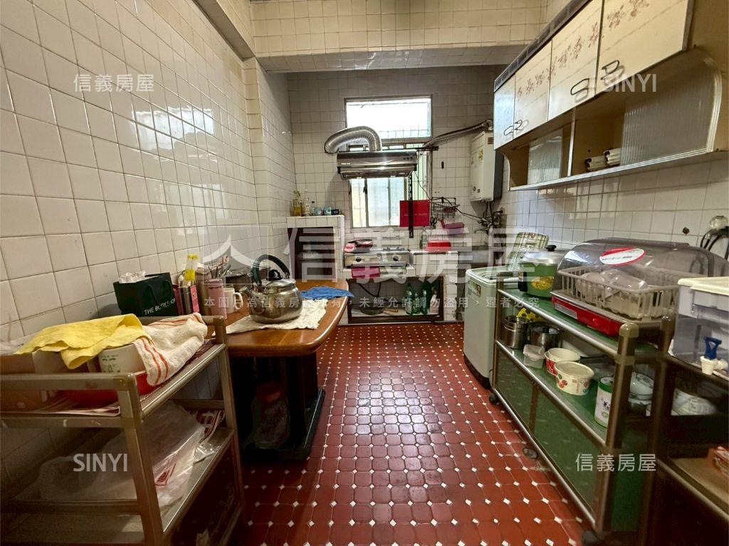 近衛武營成家低總三房房屋室內格局與周邊環境