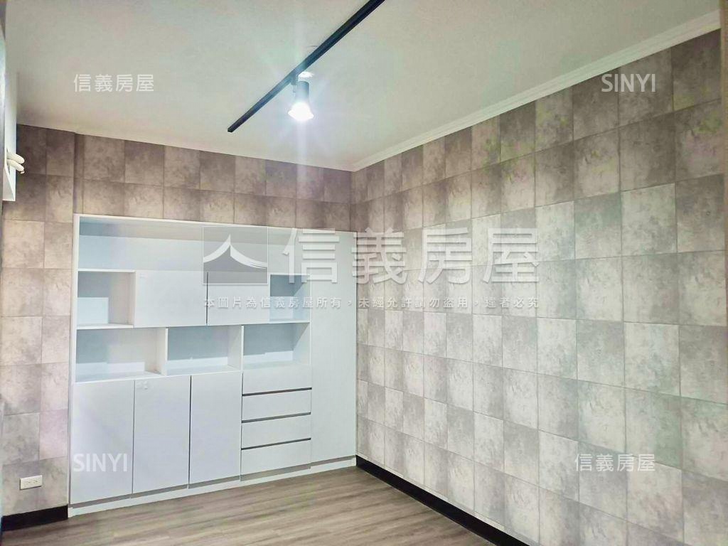 小巨蛋現代優質商辦房屋室內格局與周邊環境