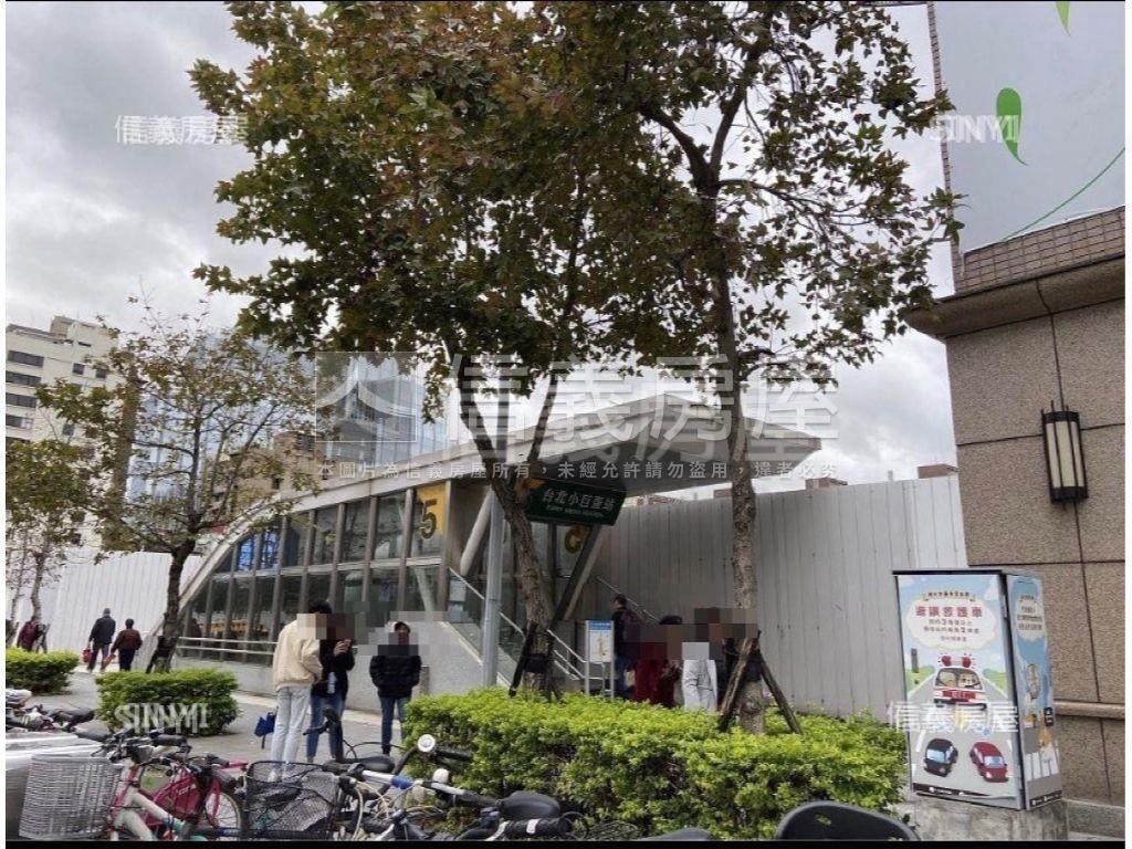 小巨蛋現代優質商辦房屋室內格局與周邊環境