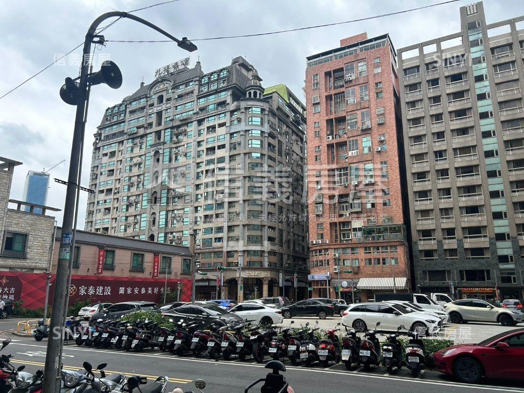 璽來登卓越金店面房屋室內格局與周邊環境
