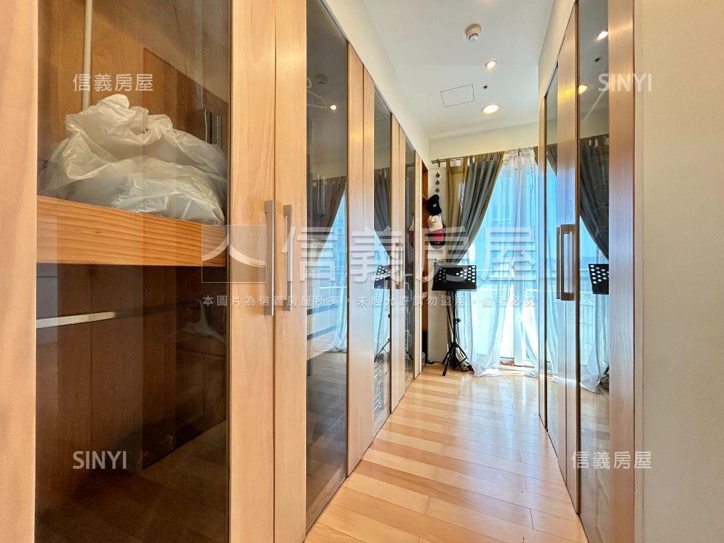 曼哈頓裝潢大四房房屋室內格局與周邊環境