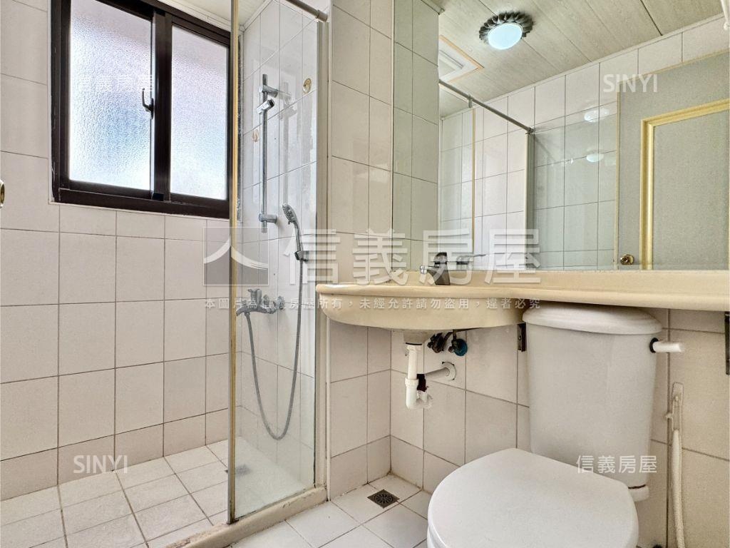 自由自在高樓邊間採光三房房屋室內格局與周邊環境