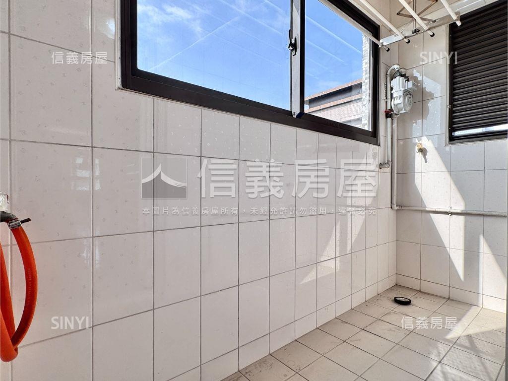 自由自在高樓邊間採光三房房屋室內格局與周邊環境