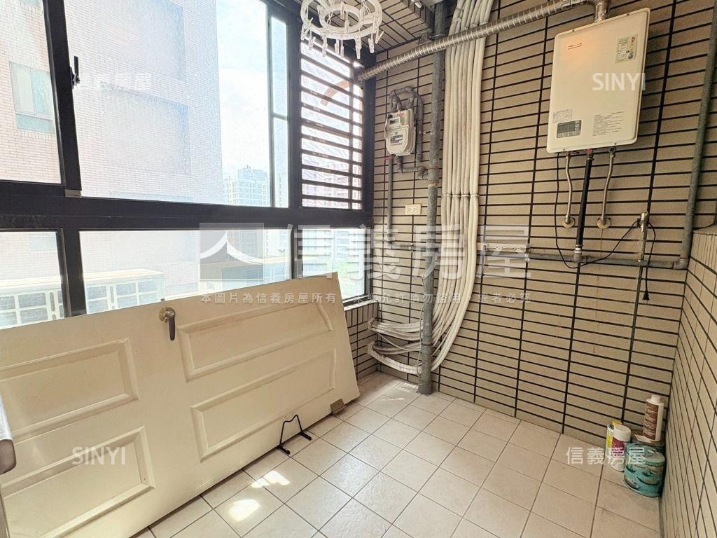太子近未來捷運明亮三房房屋室內格局與周邊環境