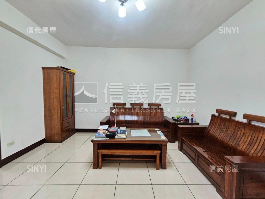 臻愛民西典藏大四房房屋室內格局與周邊環境