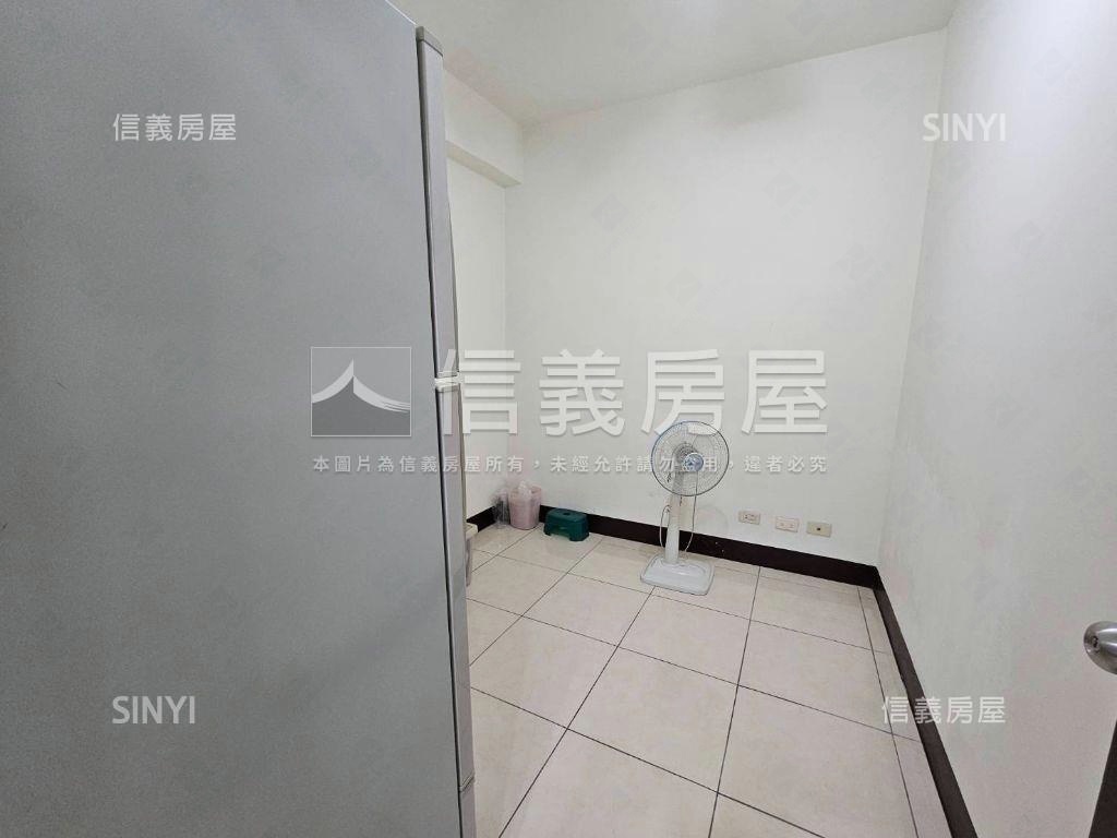 臻愛民西典藏大四房房屋室內格局與周邊環境