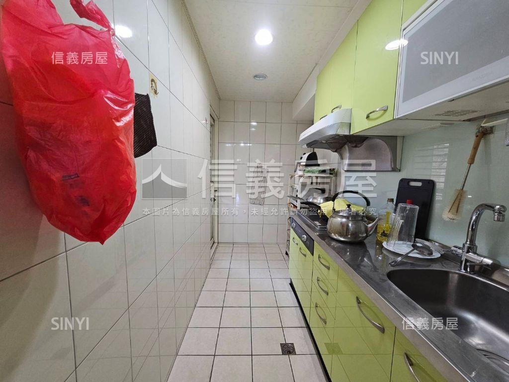 臻愛民西典藏大四房房屋室內格局與周邊環境