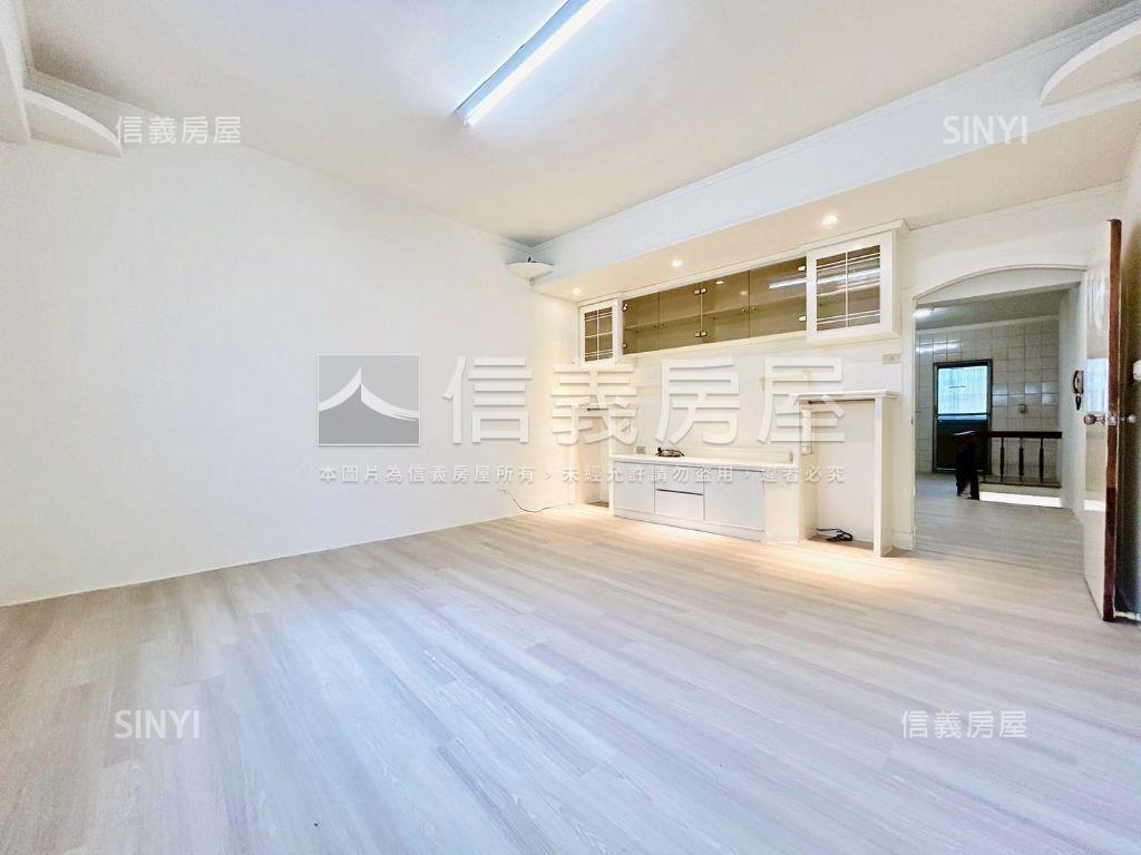 北區活路裝潢美透天房屋室內格局與周邊環境