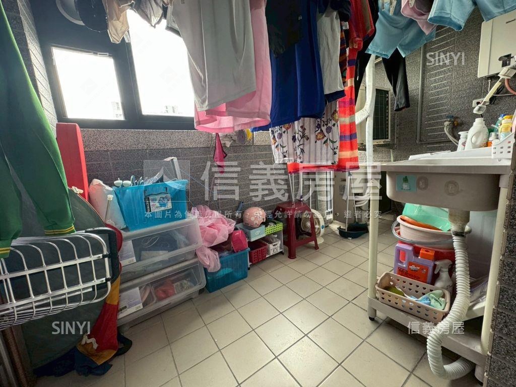極品✪近７４十期三房車位房屋室內格局與周邊環境