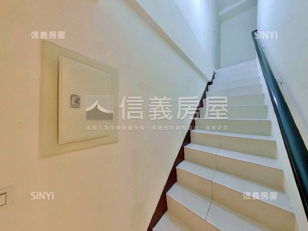 芳洲面公園金店面房屋室內格局與周邊環境