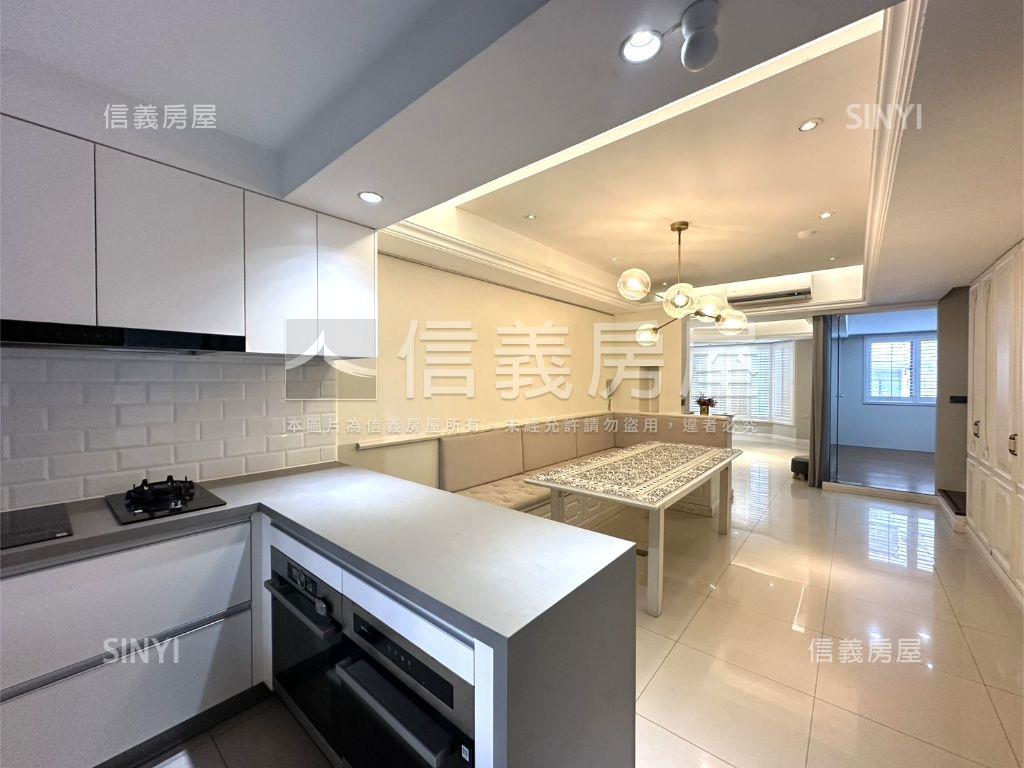 風尚稀有樓中樓含車位房屋室內格局與周邊環境