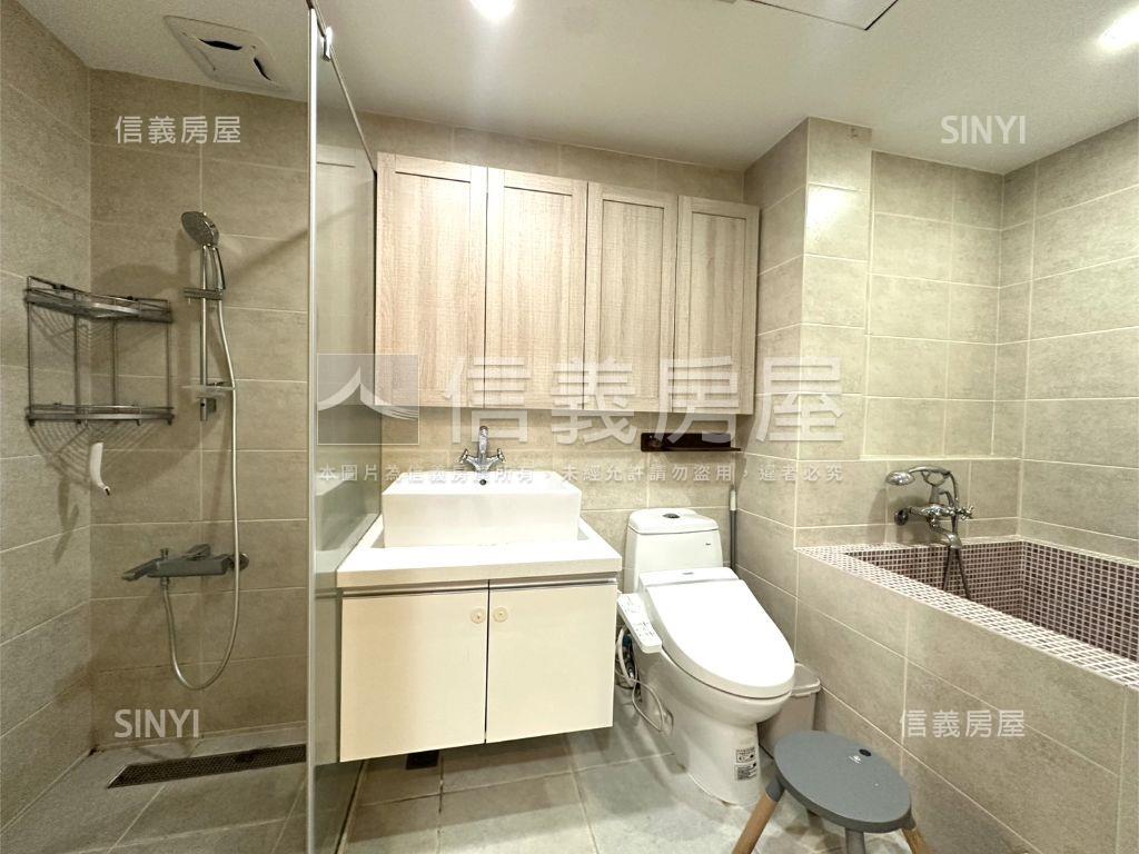 風尚稀有樓中樓含車位房屋室內格局與周邊環境