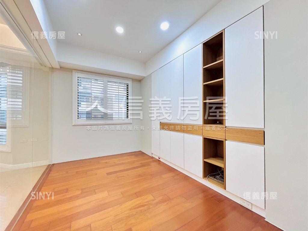 風尚稀有樓中樓含車位房屋室內格局與周邊環境