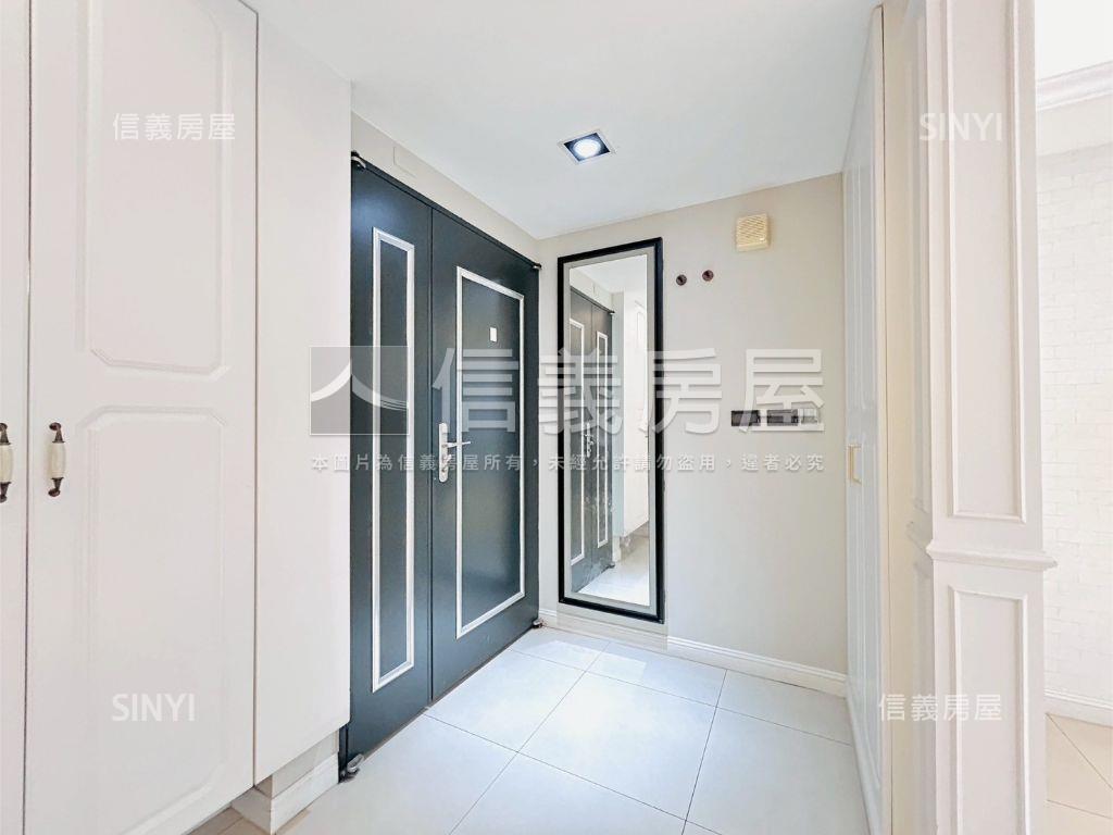 風尚稀有樓中樓含車位房屋室內格局與周邊環境