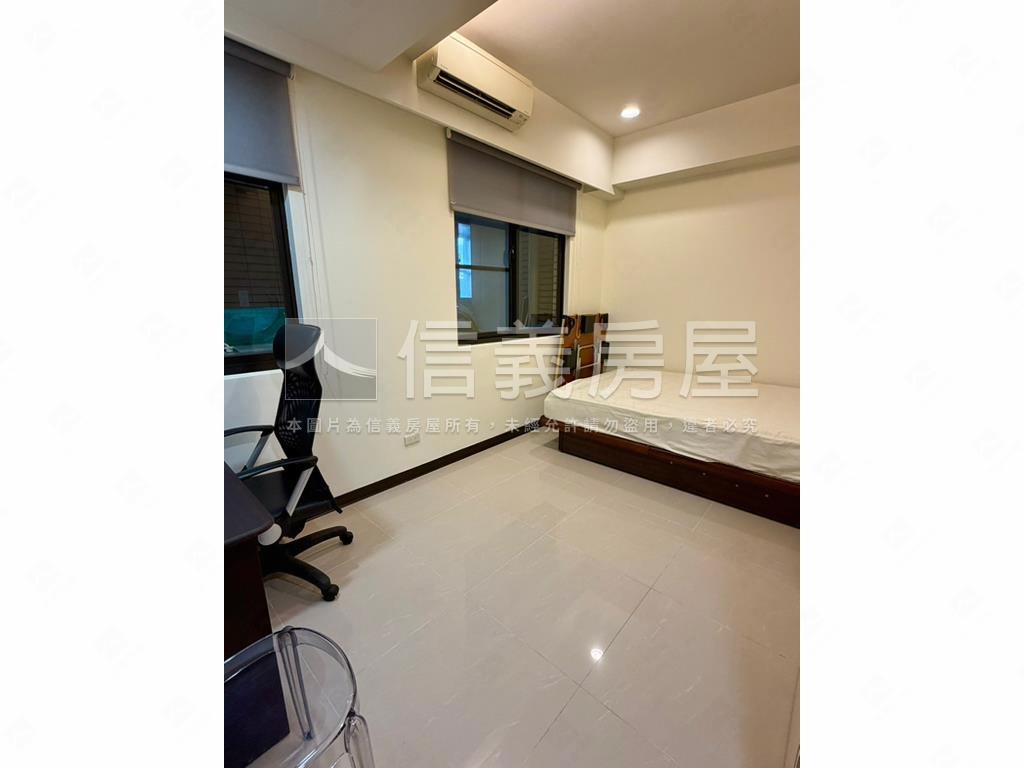 臻盛英倫三房車位房屋室內格局與周邊環境